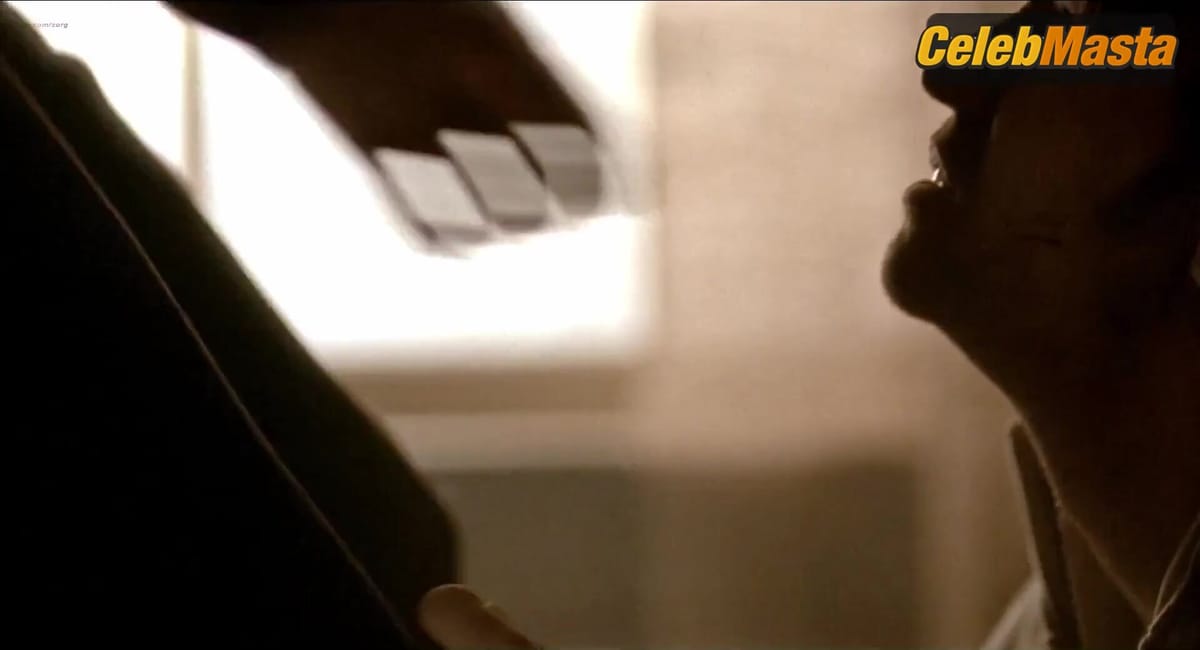 Neve Campbell and Amy Smart's Sexy Scene in Blind Horizon