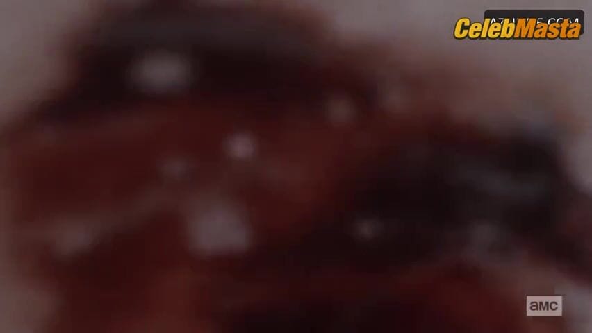 Alycia Debnam Carey's Sexy Scene from Fear The Walking Dead