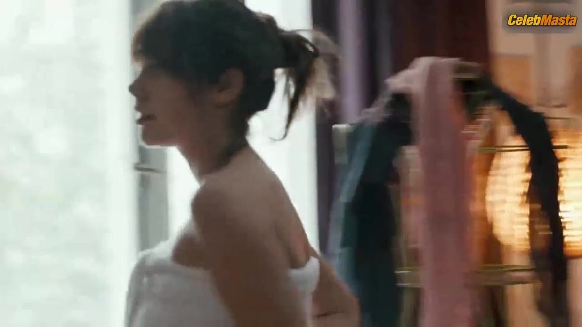 Felicitas Woll's Sexy Scene from Ein Schmaler Grat