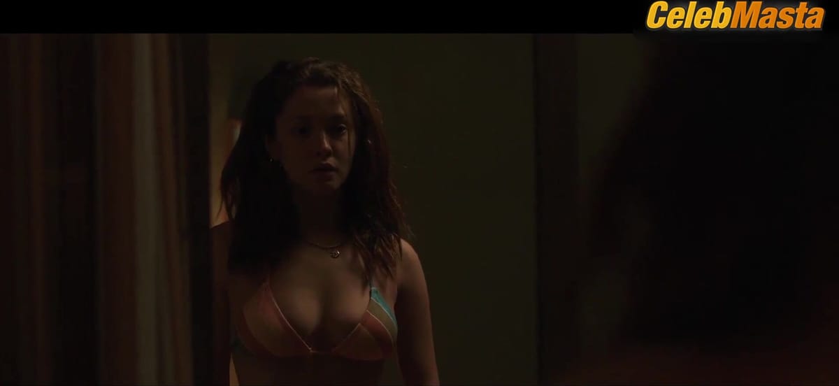 Minerva Casero and Eugenia Suarez Tits, Underwear Scene in Linda
