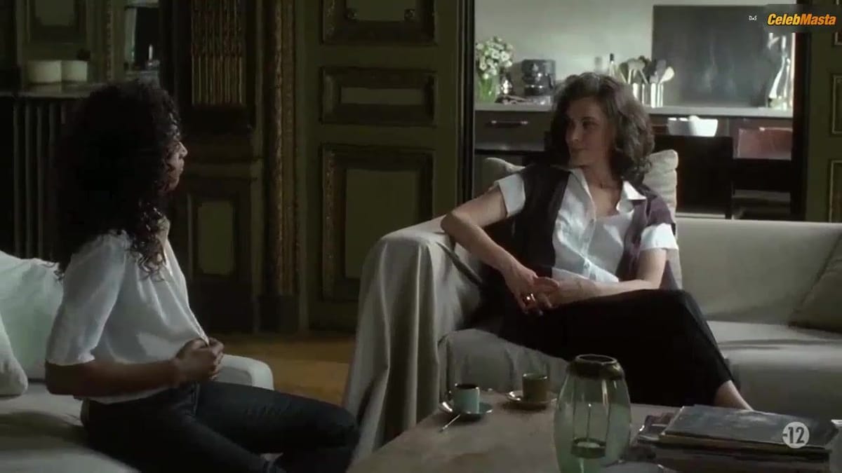 Sara Martins's Tits Scene in Pigalle, La Nuit