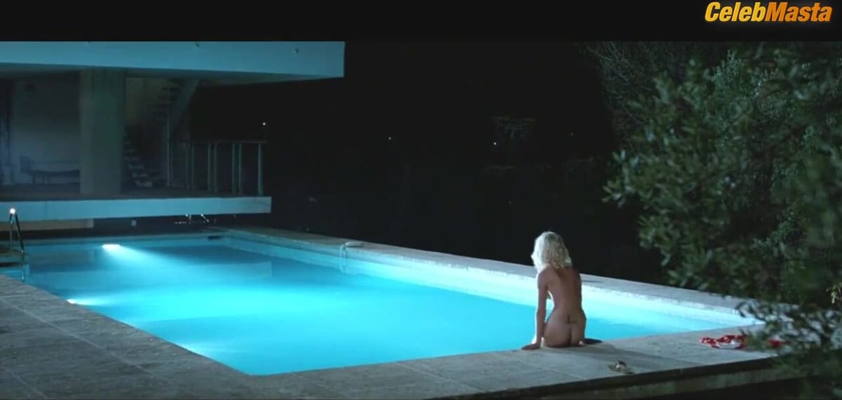 Louise Bourgoin's Butt, Tits Scene from Black Heaven