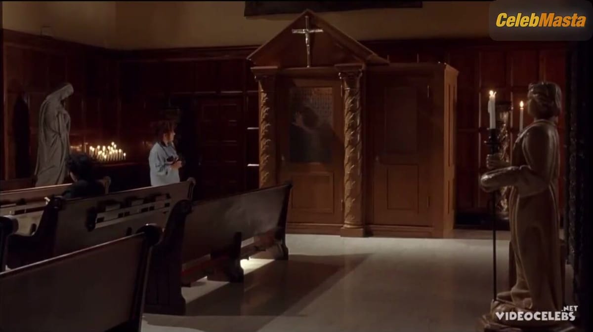 Jessica Boehrs' Booty Scene in Eurotrip