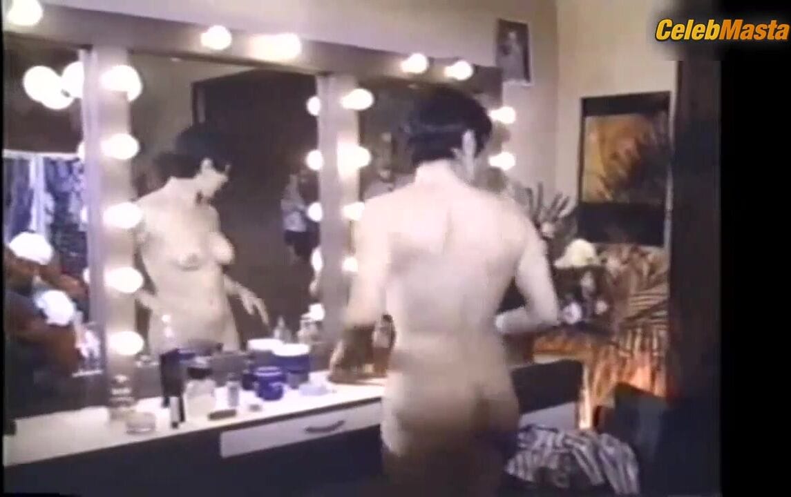 3500 batch Flaunts Booty and Boobs Scene in Los Plomeros Y Las Ficheras