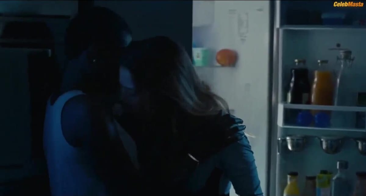 3500 batch Marjorie Estiano's Lesbian Scene in As Boas Maneiras