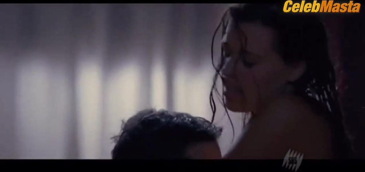 3500 batch's Tits Scene from Oculto