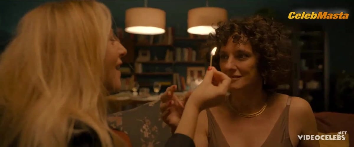 3500 batch's Butt and Boobs Scene in More The Merrier