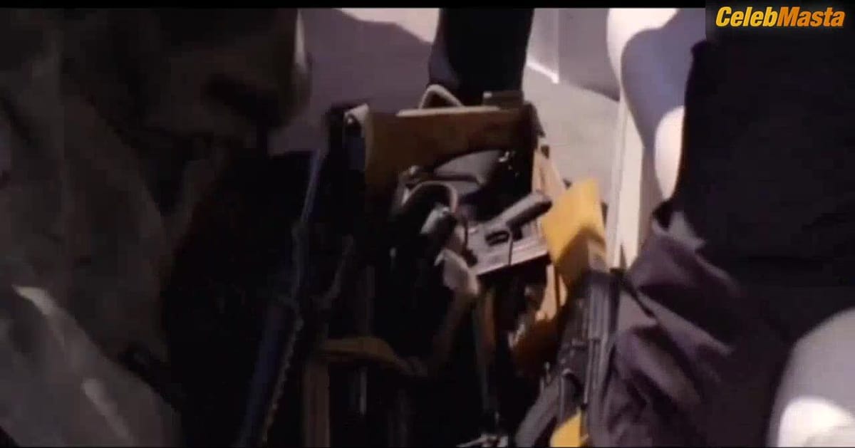 3500 batch's Booty, Tits Scene in V.i.p.