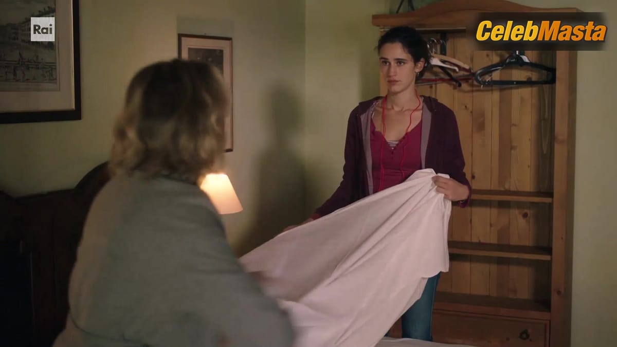 3500 batch's Tits Scene from I Want To Be A Rock Star