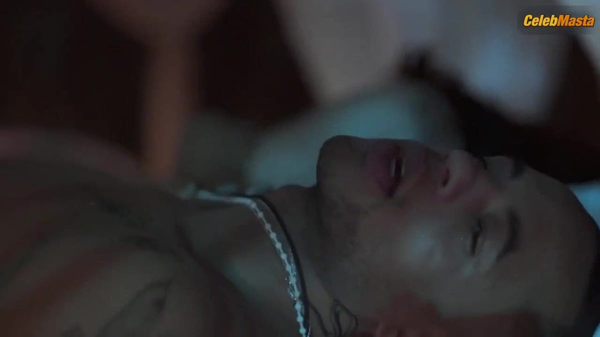 3500 batch Shows Boobs Scene in Pacto De Sangue