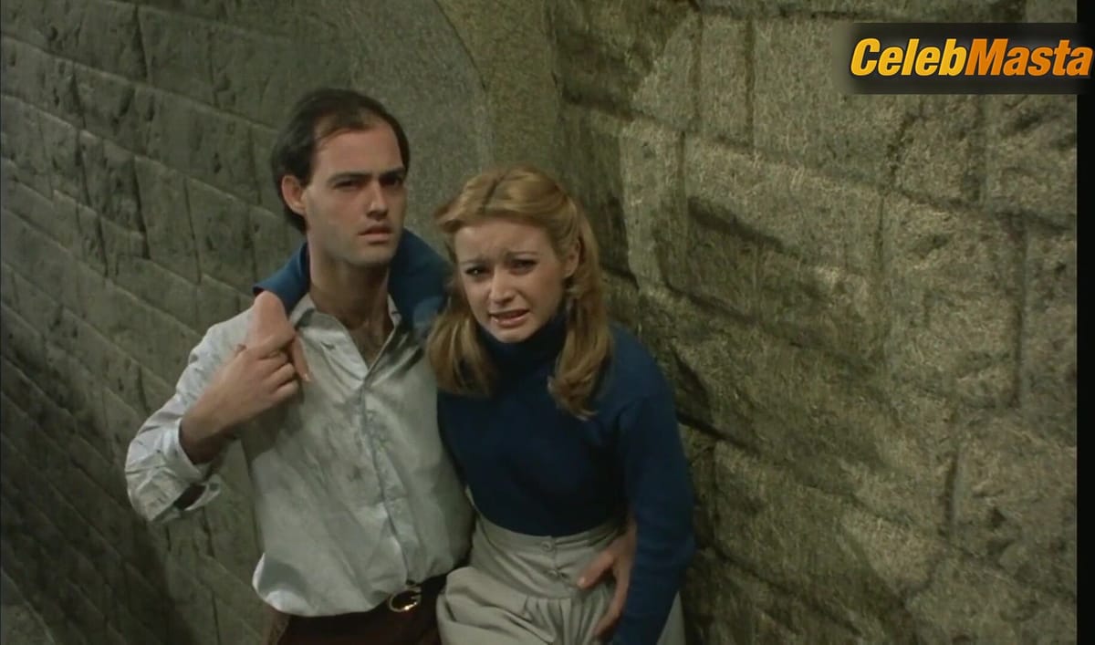 3500 batch Shows Tits in Scene from Burial Ground The Nights Of Terror
