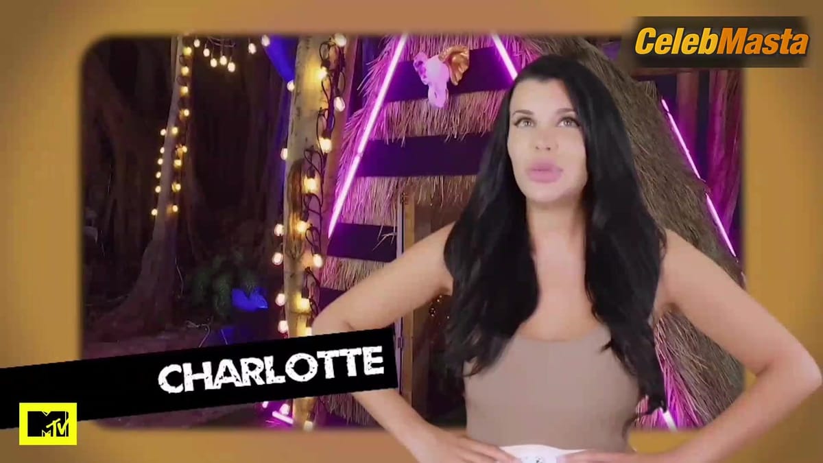 3500 batch, Karime Pindter and Nacha Michelson's Lesbian, Booty Scene in Acapulco Shore