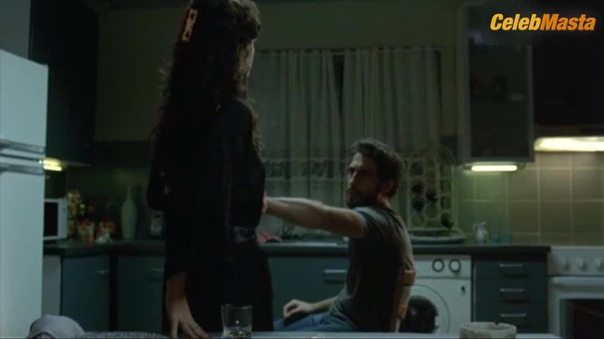 3500 batch's Tits Scene from La Distancia