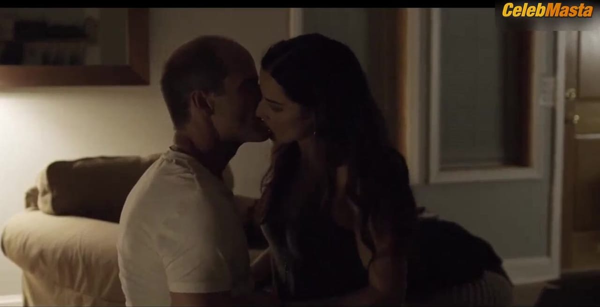 3500 batch's Kate Lyn Sheil Tits Scene in House Of Cards