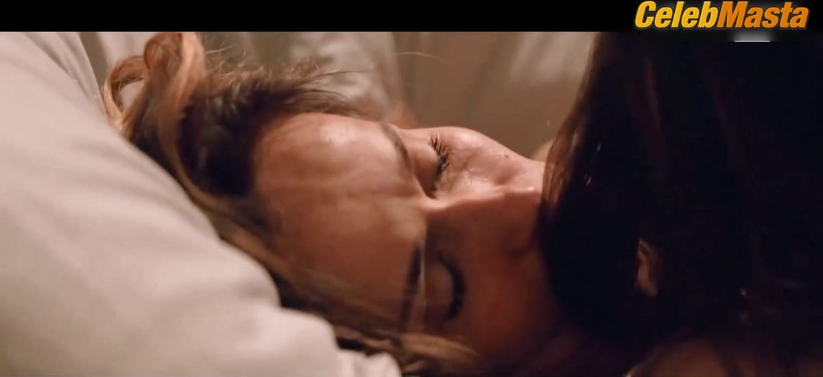 3500 batch Reveals Lesbian, Ass Scene in Amori Che Non Sanno Stare Al Mondo