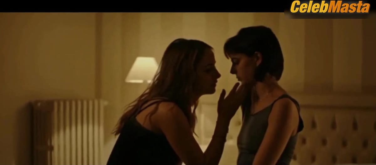 3500 batch Irene Splendorini and Matilde Gioli's Lesbian Scene from Blue Kids