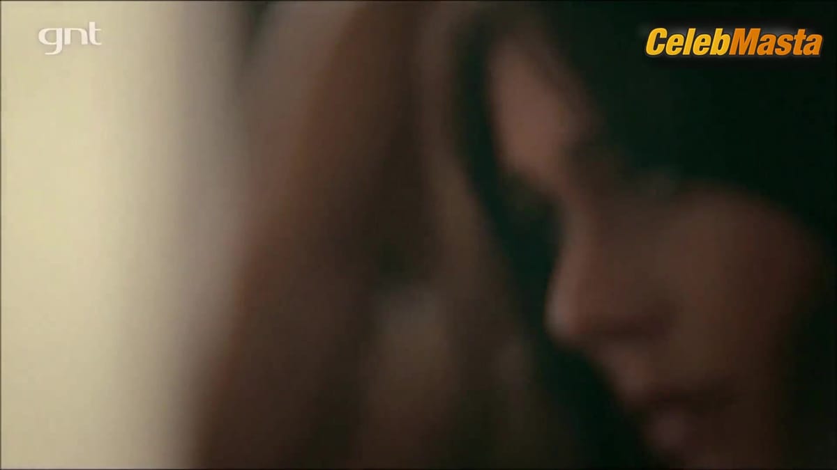 3500 batch Bares Breasts in Lesbian Scene in Lucia Mccartney