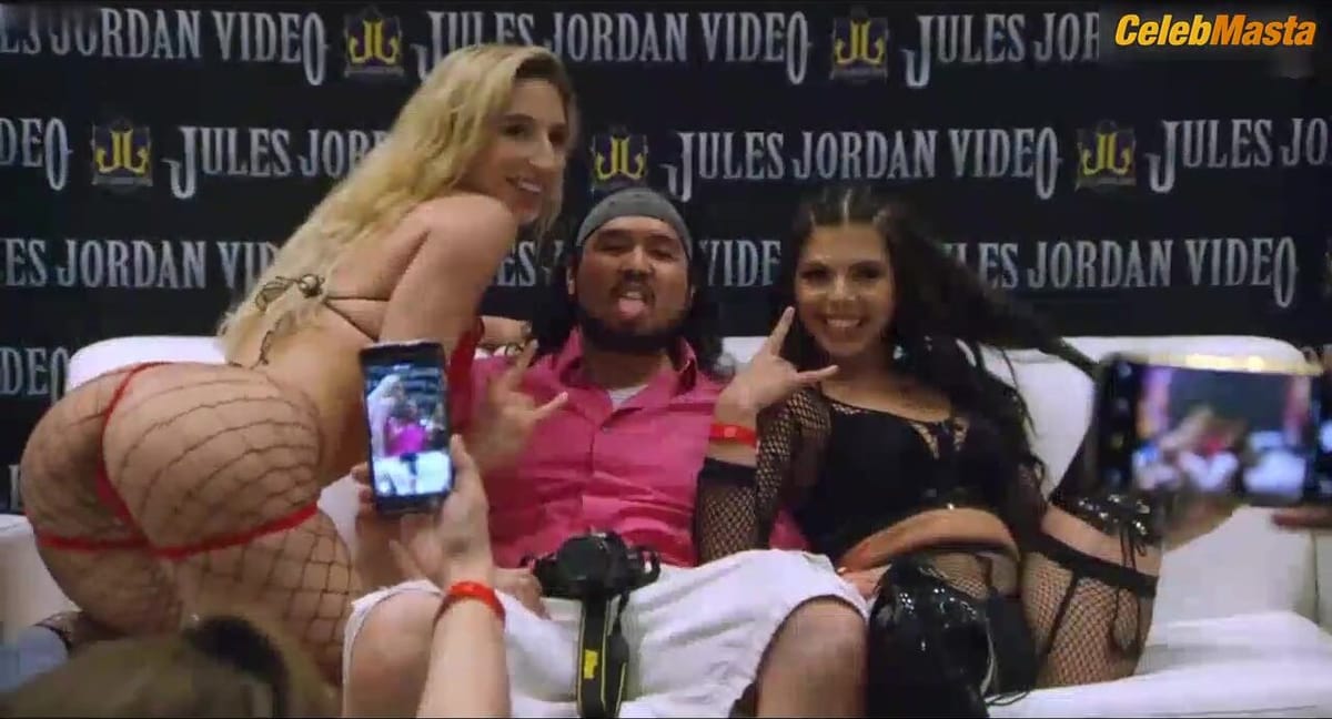 3500 batch Flaunts Butt, Thong in Pleasure Scene