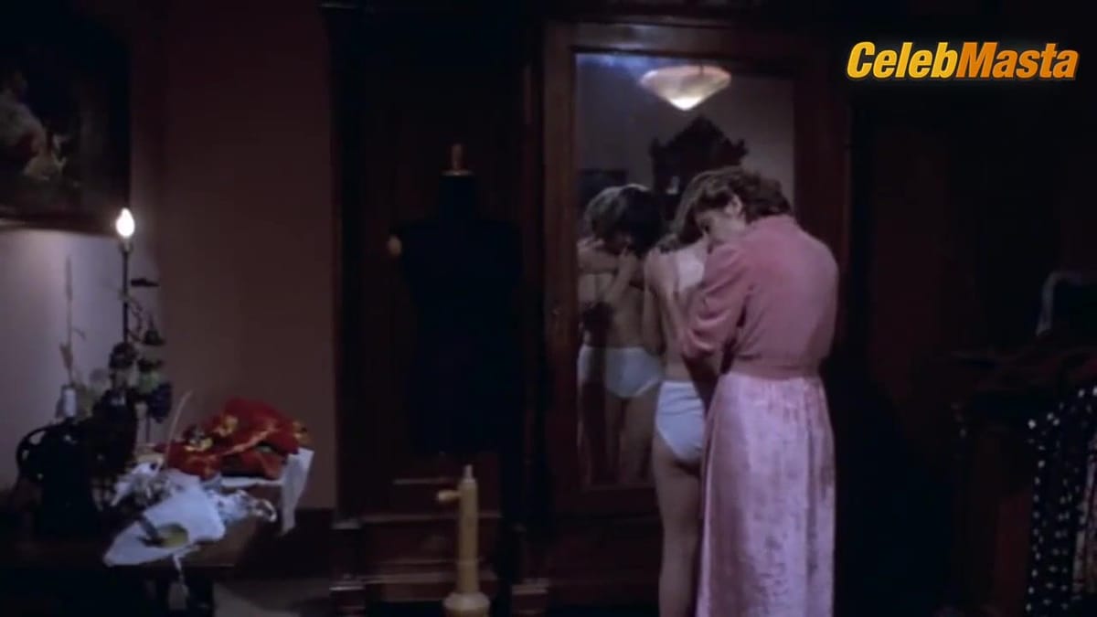 3500 batch's Ass, Boobs Scene in Pensione paura