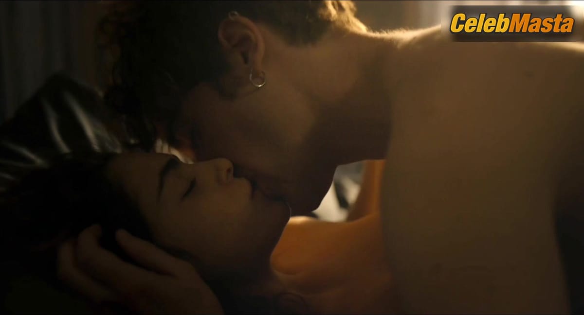 3500 batch's Sex Scene from Dog Years