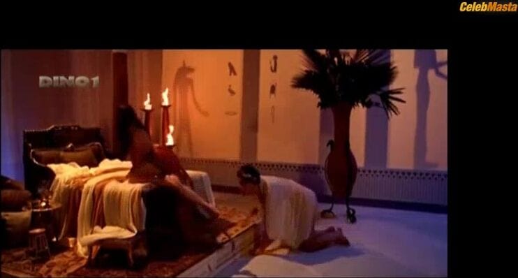 3500 batch's Butt, Breasts Scene in Cleopatra