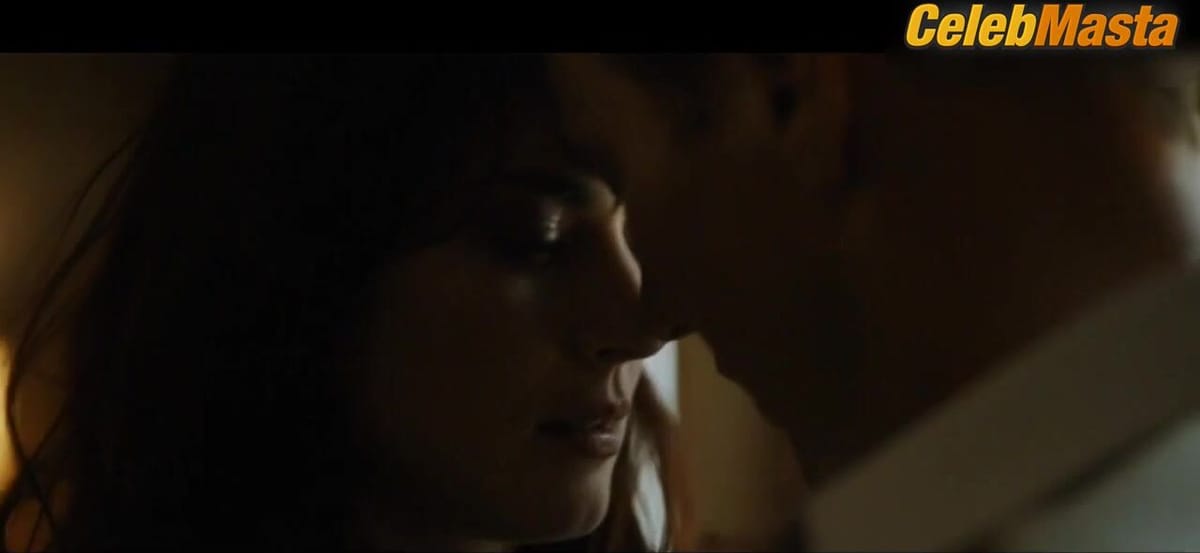 3500 batch's Tits Scene from Zipper