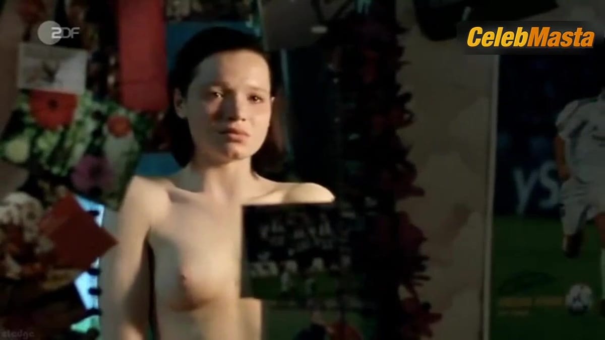 3500 batch Tits Scene from Eine Andere Liga