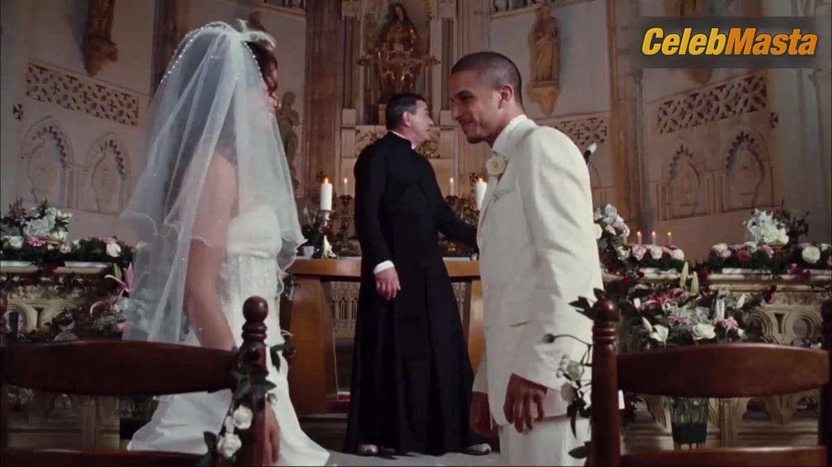 3500 batch's Sexy Scene from Le Missionnaire