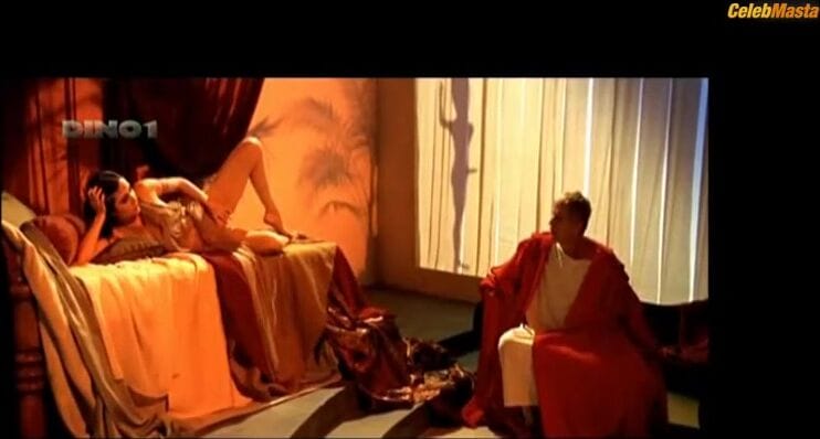 3500 batch's Ass, Tits Scene in Cleopatra