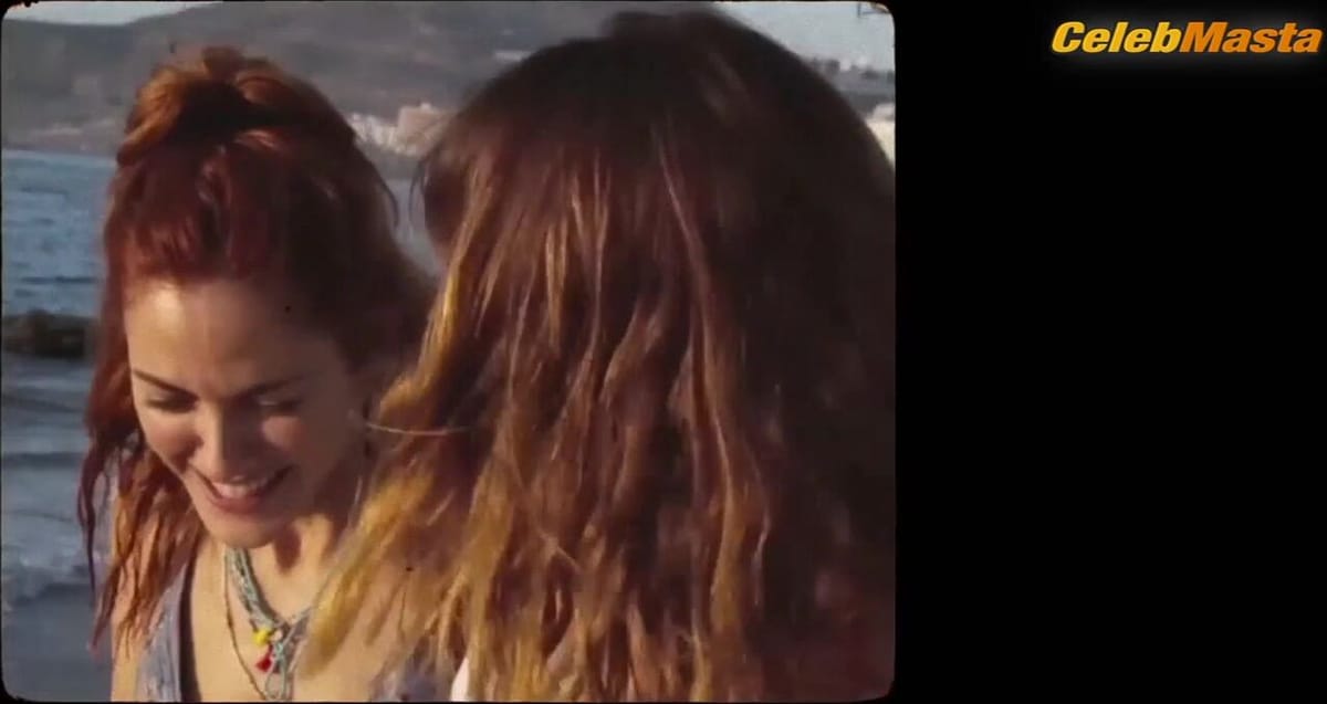3500 batch Tits, Swimsuit Scene from Desmontando A Lucia