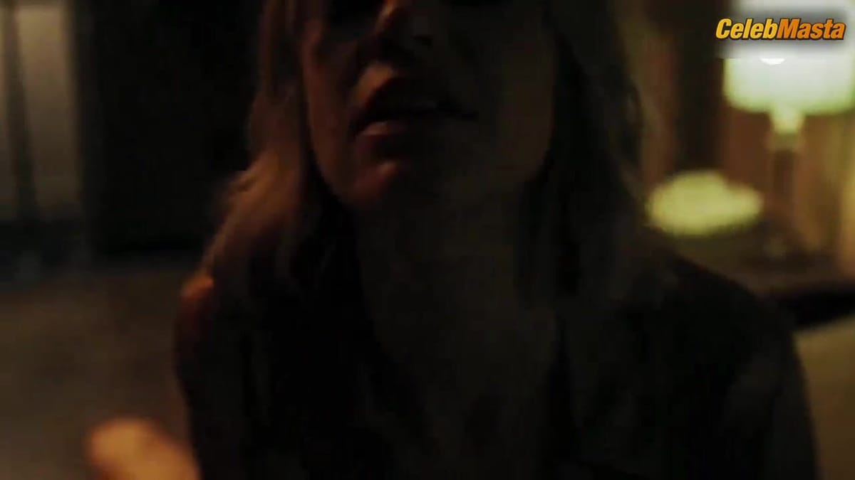 3500 batch Bares Butt in Underwear Scene in Zielfahnder Blutiger Tango