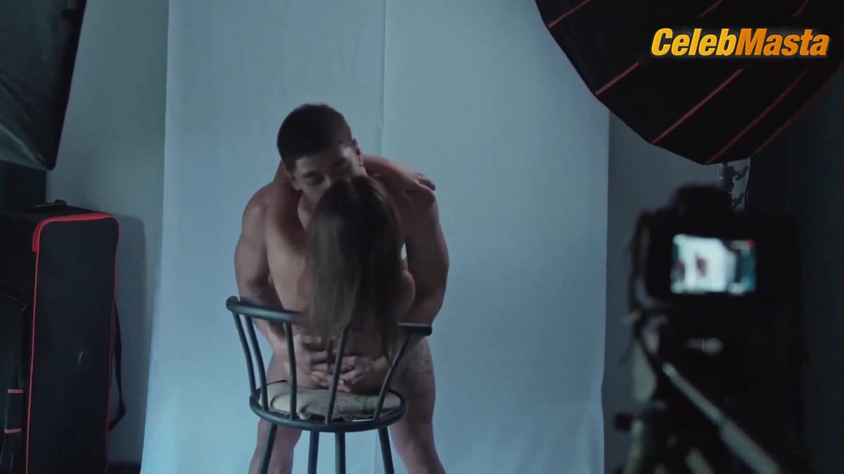 3500 batch's Tits Scene in F-buddies