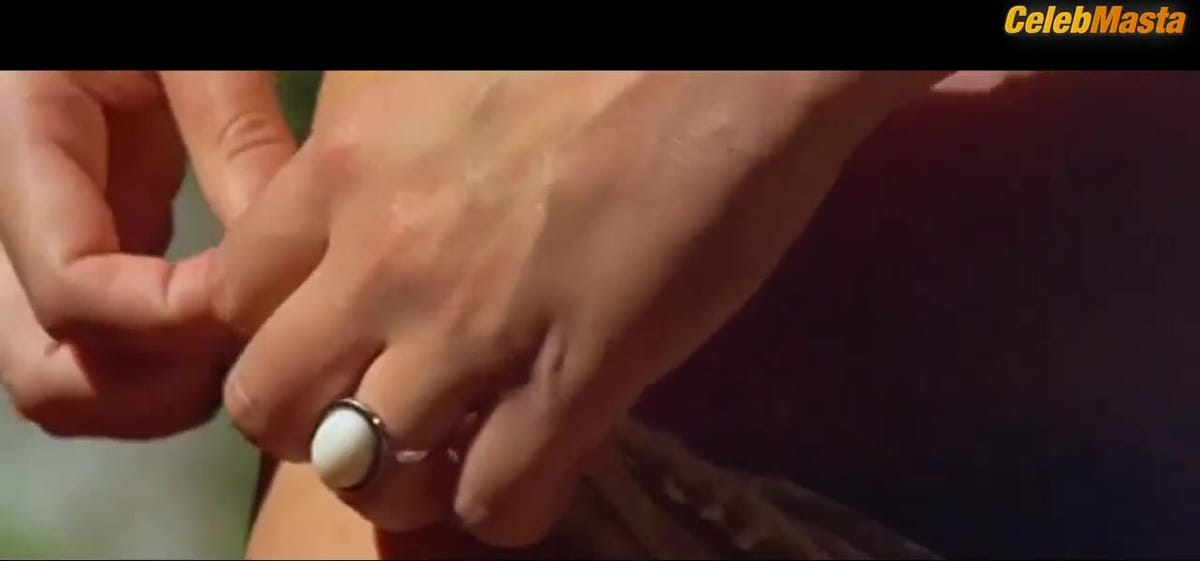 Gloria Guida Lesbian, Booty Scene from La liceale
