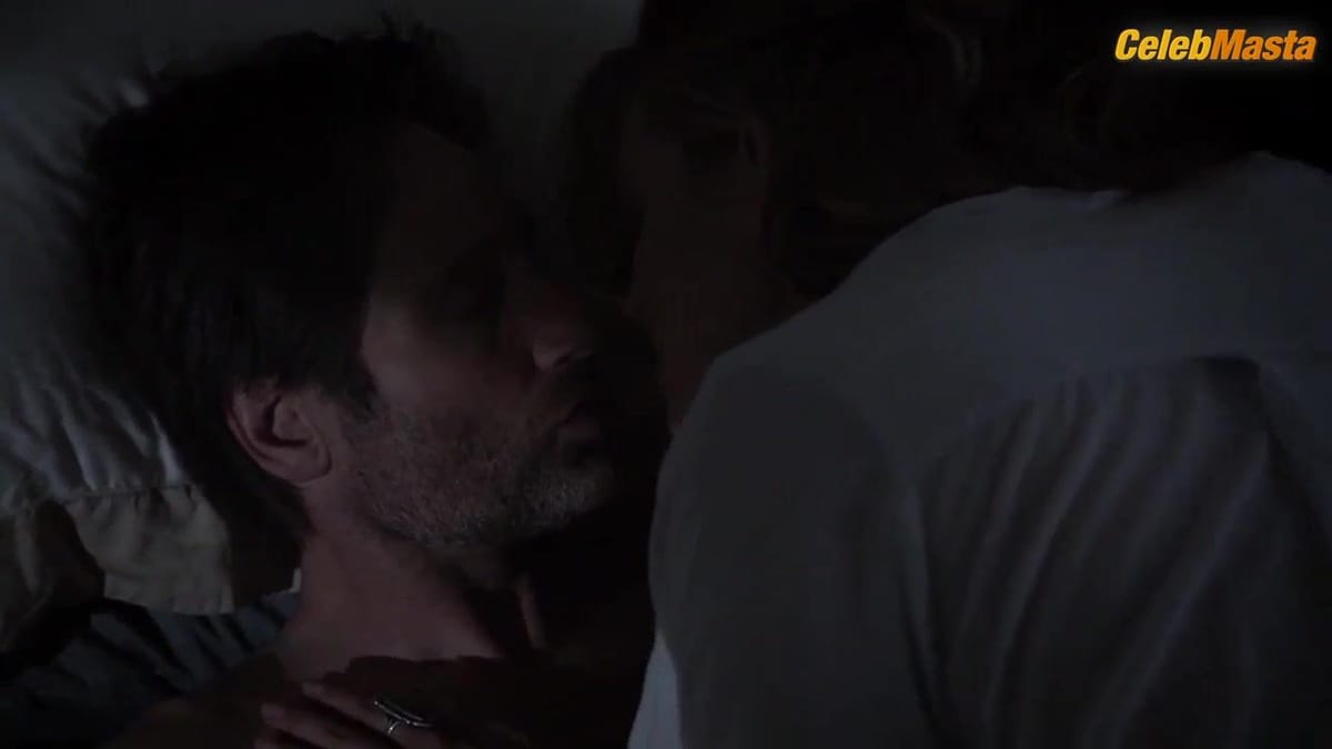 Maggie Grace Bares Tits Scene in Californication
