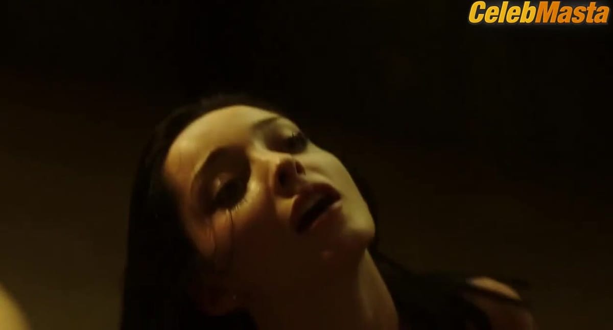 Emma Dumont's Underwear Scene from T@agged