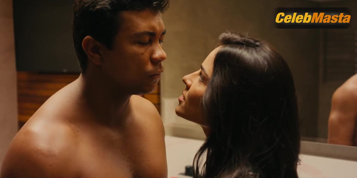 Giullia Buscacio Sexy Moment Scene in Rulers Of Fortune