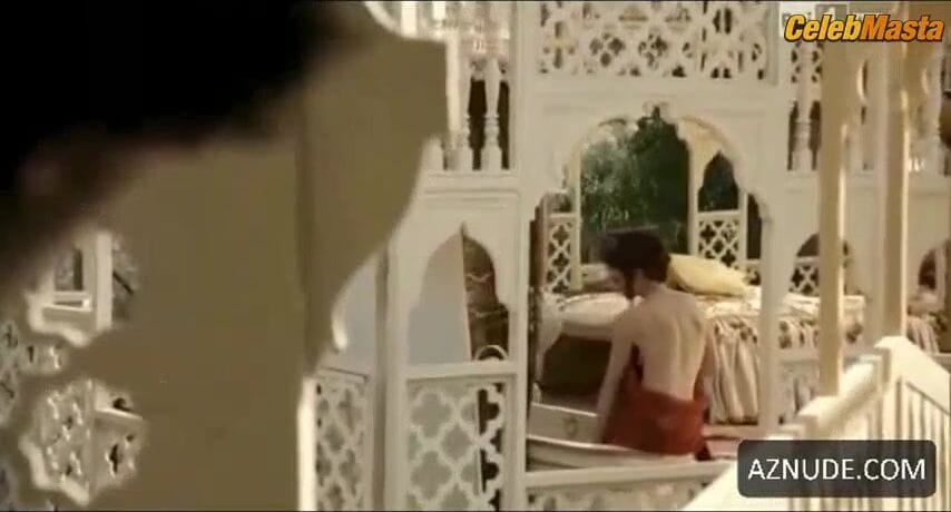 Paz Vega's Booty Scene in Le Mille E Una Notte Aladino E Sherazade