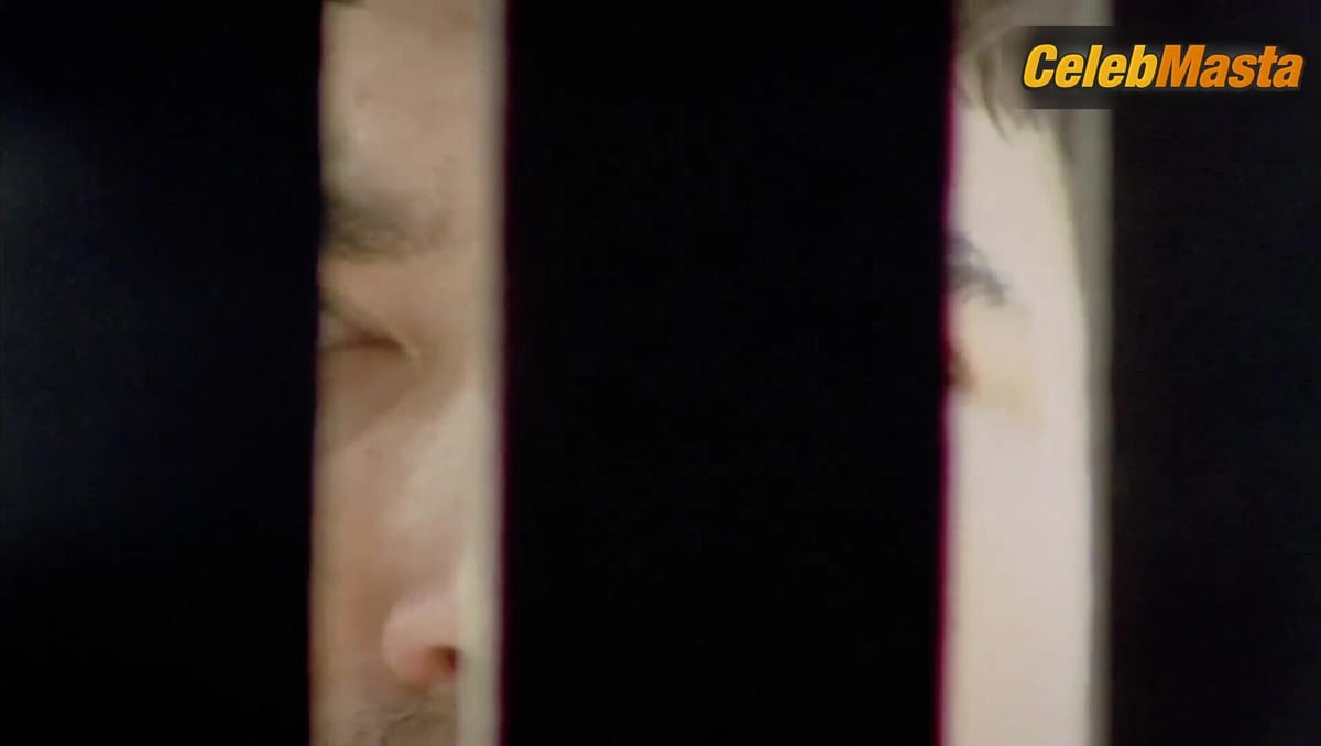 Luz Cipriota and Maria Ribeiro's Lesbian, Booty Scene in Historias De Amor Duram Apenas 90 Minutos