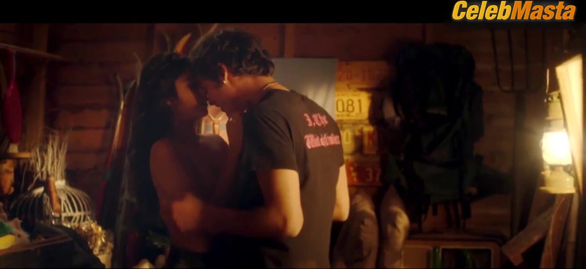 Fotini Peluso's Boobs Scene in Nudes