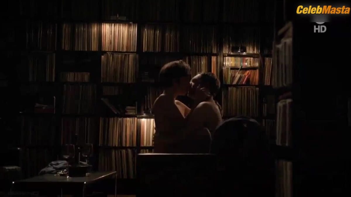 Julia Koschitz Sexy Scene from When Summer Ends
