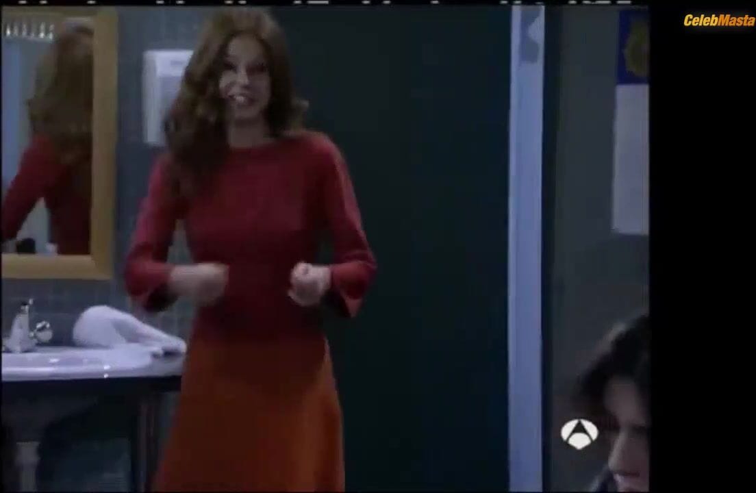 Michelle Jenner Underwear Scene from Los Hombres De Paco