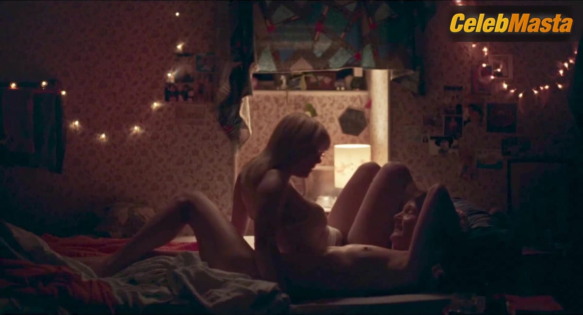 Vicky Krieps and Tallulah Cassavetti's Boobs, Lesbian Scene in Love Me Tender