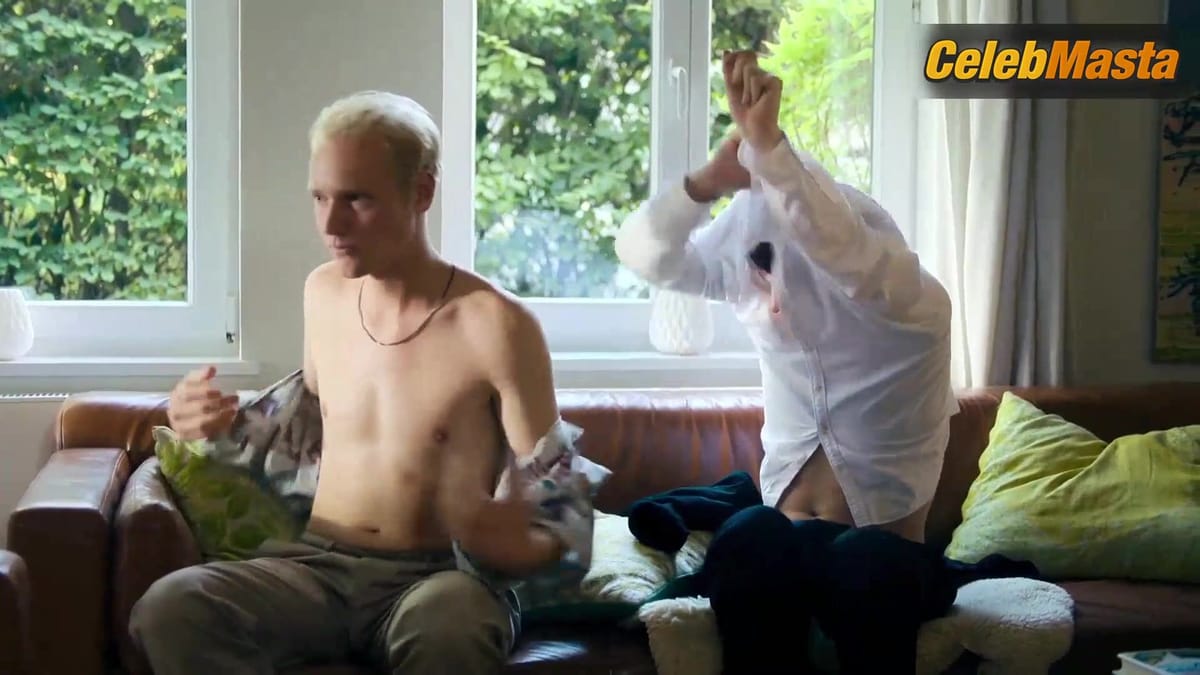Heike Makatsch Bares Sexy Scene in Intimate.