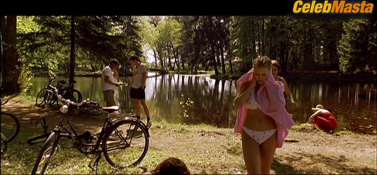 Franka Potente and Anna Loos Swimsuit Scene in Anatomie
