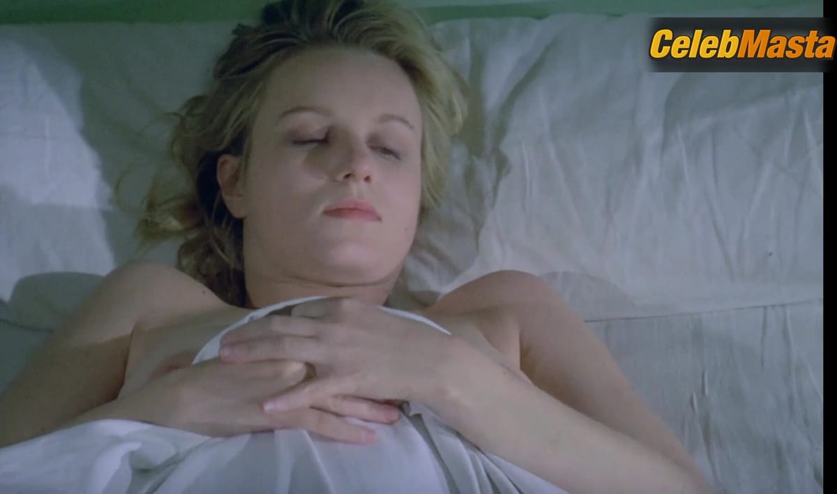 Fabienne Babe's Boobs Scene in Golem, The Spirit Of The Exile