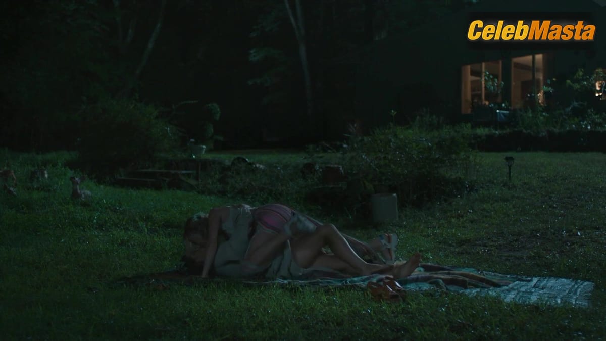 Meredith Hagner and Alia Shawkat Lesbian Scene from Search Party
