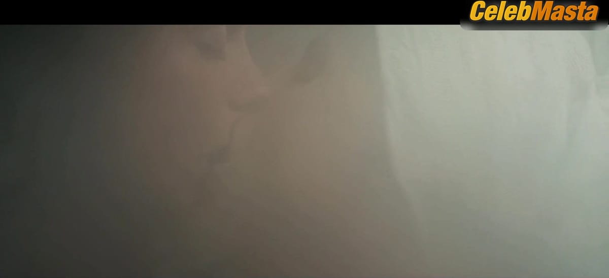 Celeste Dalla Porta and Simona Capozzi's Lesbian Sex Scene in Parthenope