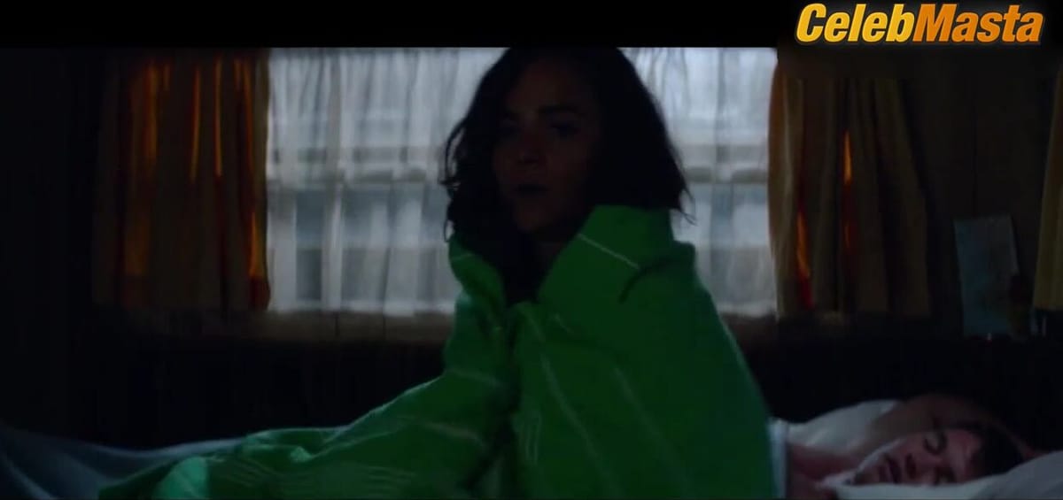 Alice Braga's Tits Scene from Kill Me Three Times