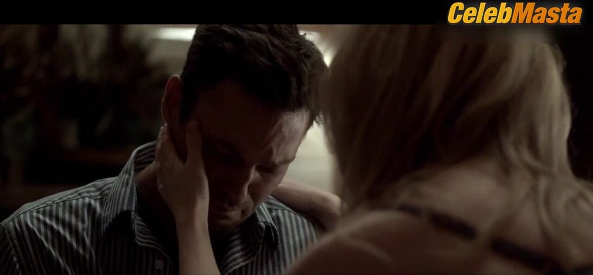 Fiona Gubelmann's Underwear Scene from Don't Blink