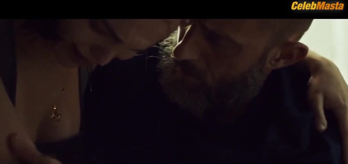 Lola Le Lann's Butt, Breasts Scene in A Bluebird In My Heart